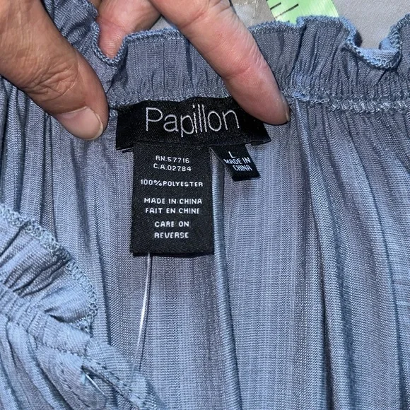 Sz L 🇨🇦⭐️NWT Papillon Chambray Sleeveless tiered Summer Blouse - Picture 5 of 6